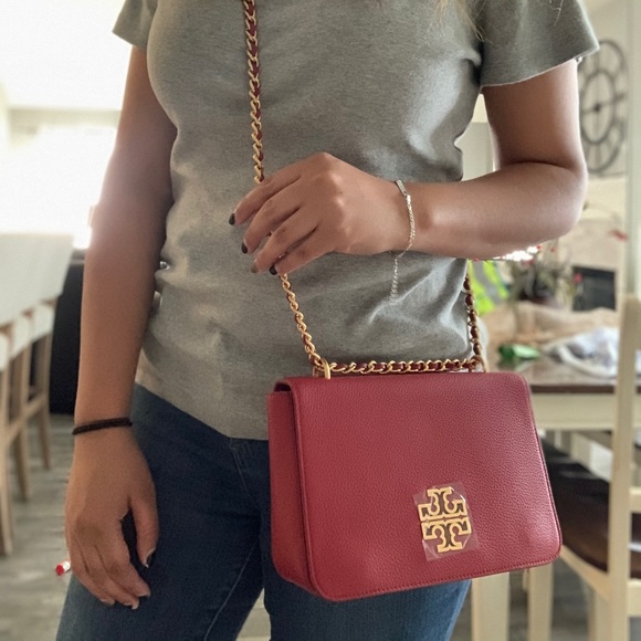 New♥️ Tory butch Britten adjustable shoulder bag - Picture 4 of 10